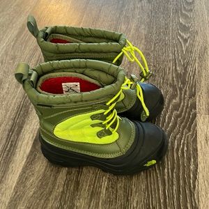 The North Face snow boots boys size 1